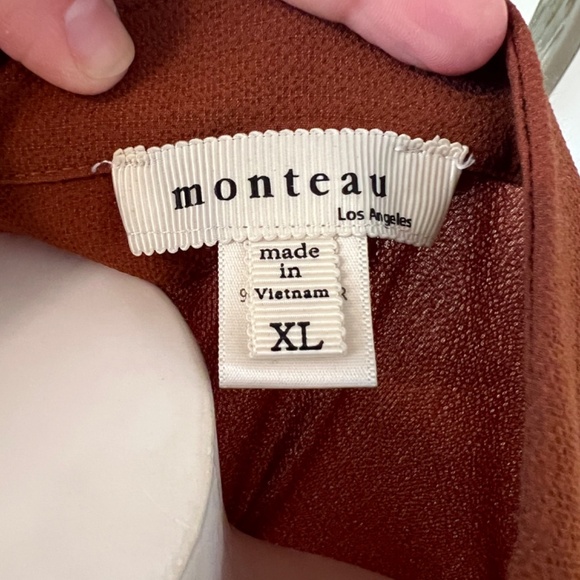 Monteau Los Angeles Cinched Waist Blouse Top in Burnt Orange - Picture 4 of 5